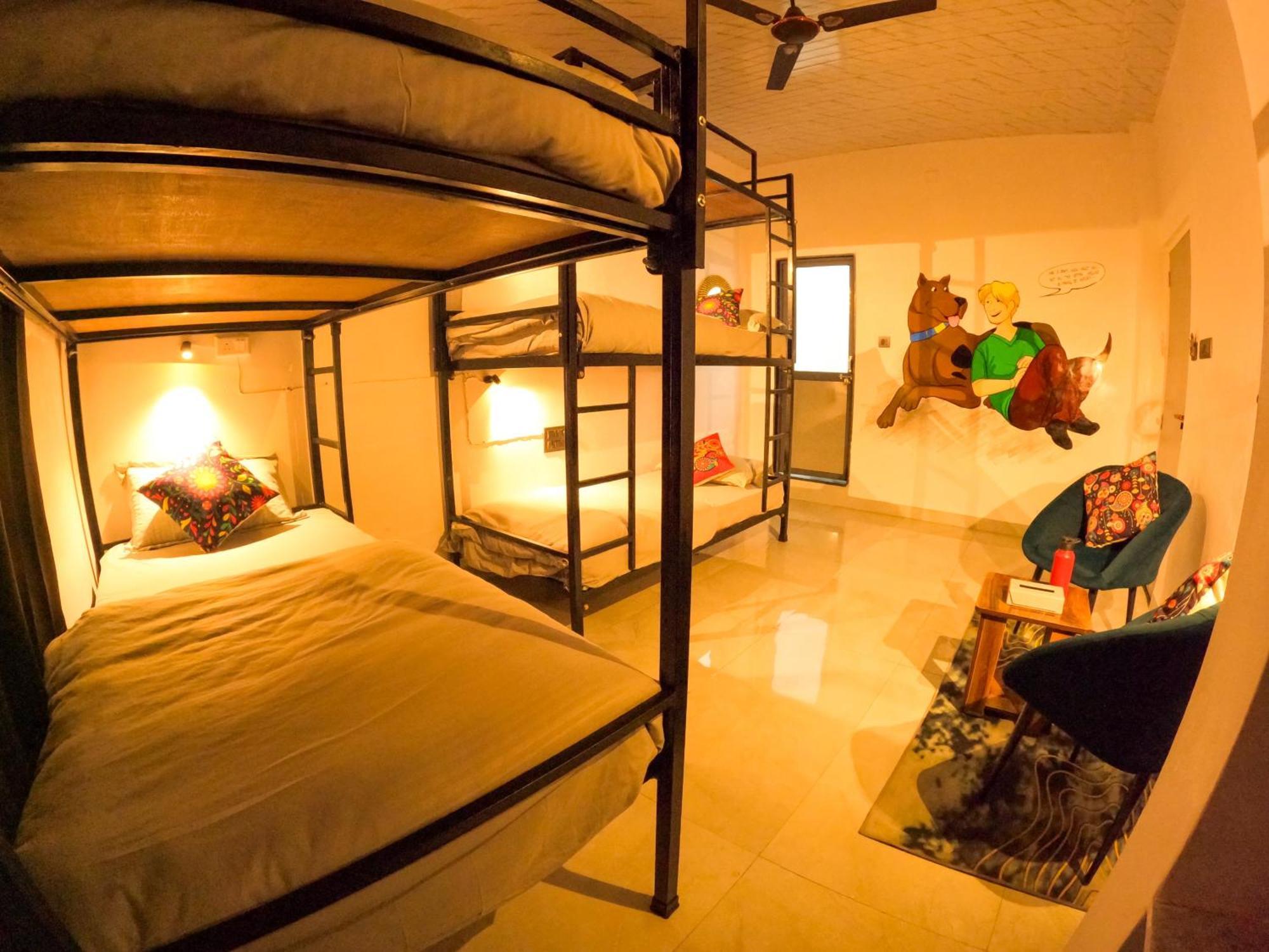 Funky Backpackers Hotel Udaipur Exterior photo