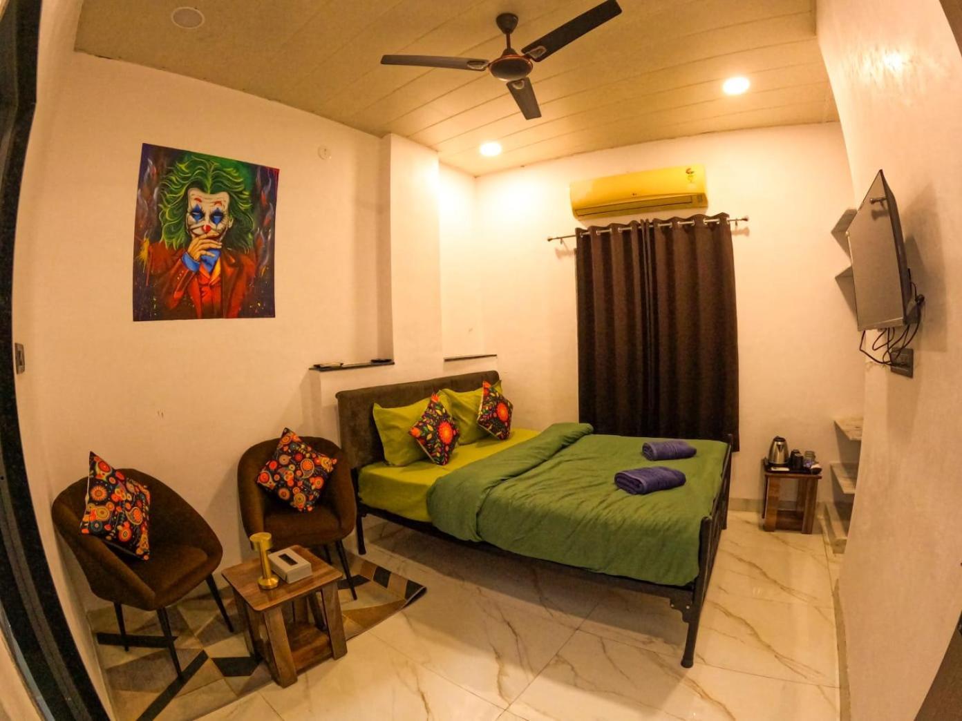 Funky Backpackers Hotel Udaipur Exterior photo